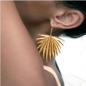 New! Zara Gold Palm Drop Earrings (1055) NWOT